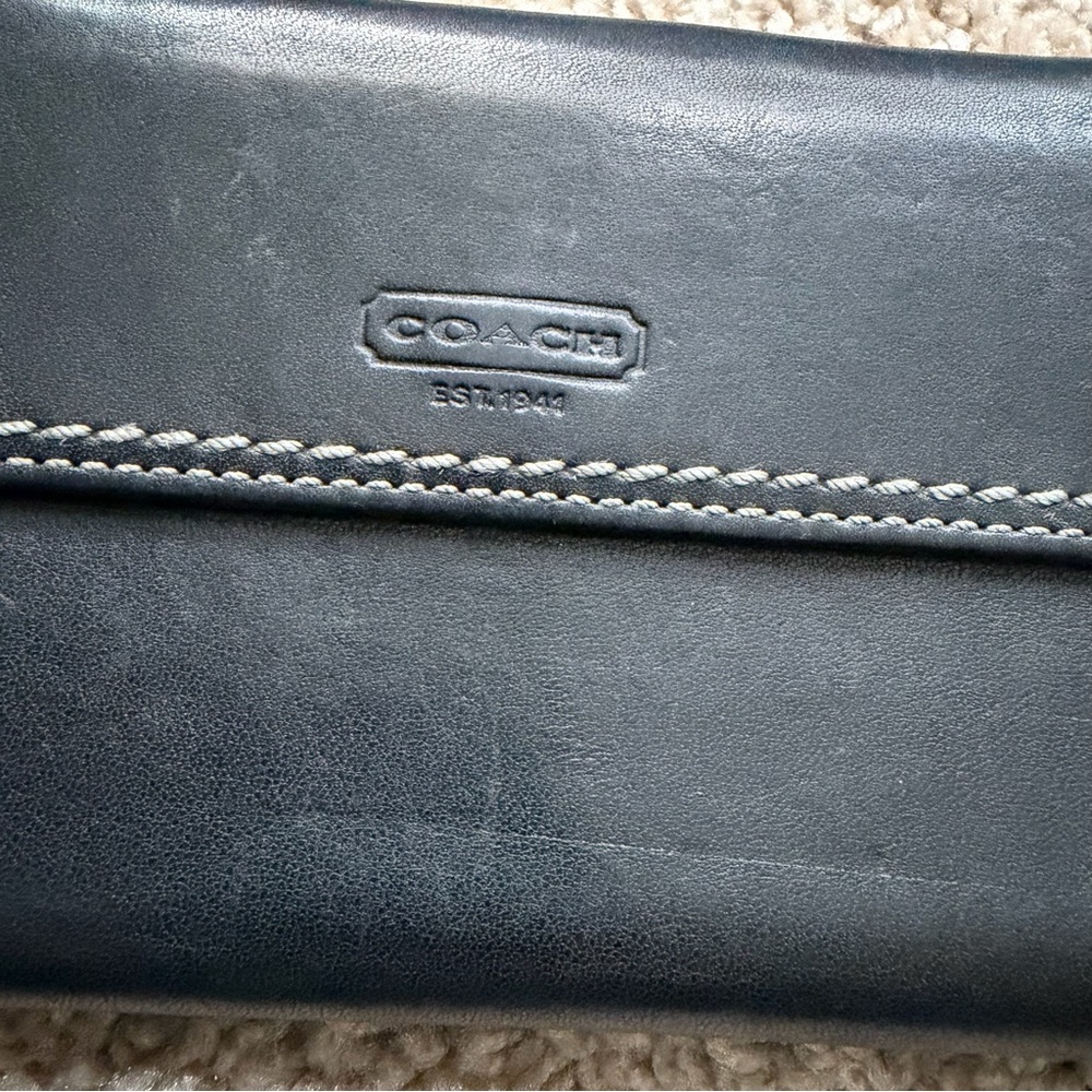 Coach Black Leather Turnlock Continental Wallet – Classic Stitching - Picture 4 of 16